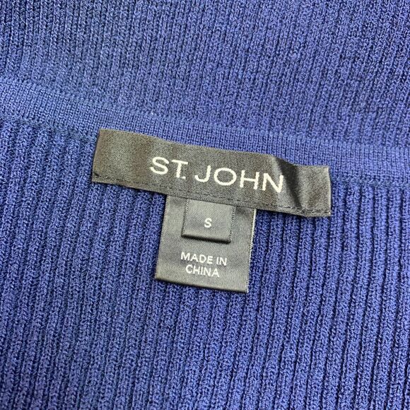 St. John Navy Blue Ribbed Scoop Neck Sleeveless Sweater - Picture 10 of 12